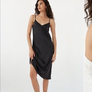 Aritzia Wilfred Only Slip Dress Black XS